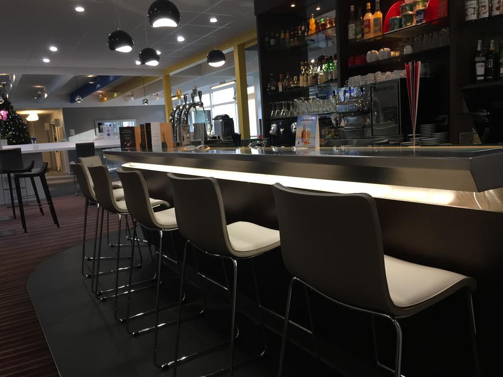Novotel Est Porte D'aubagne Hotel 4*