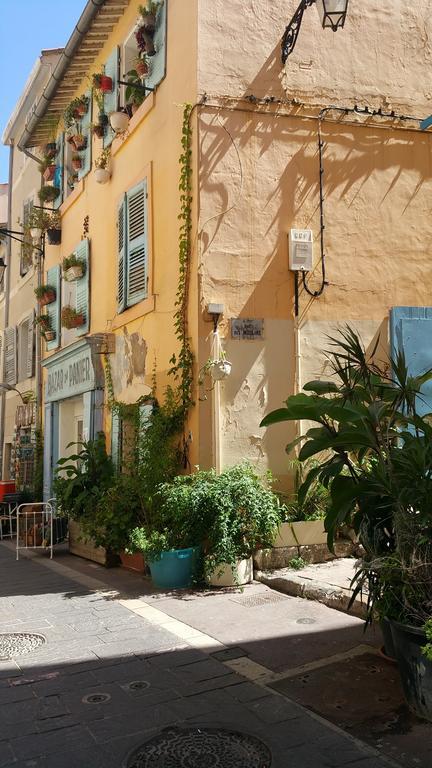 Le Panier Des Accoules Marseille