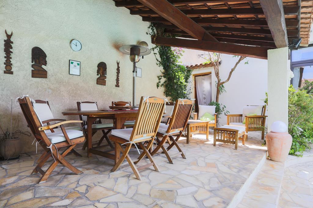 Bed & Breakfast La Palmeraie Marseille