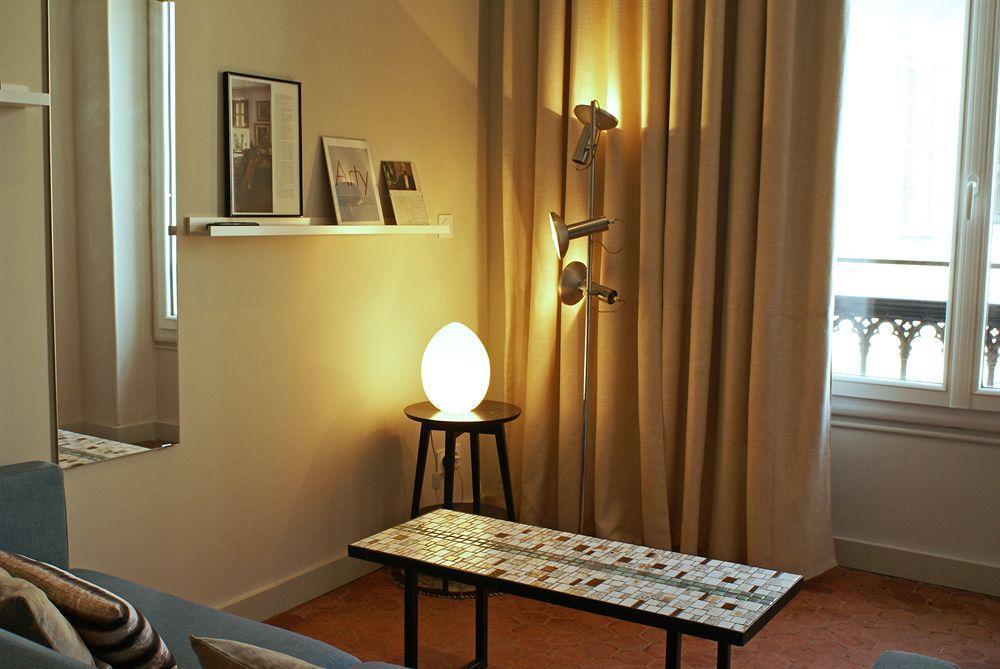 Apartment Decoh Rue Dragon Marseille