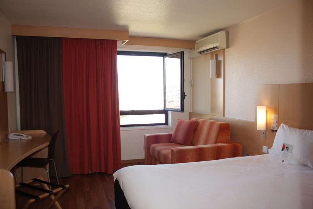 Ibis Centre Gare Saint Charles Hotel 3*
