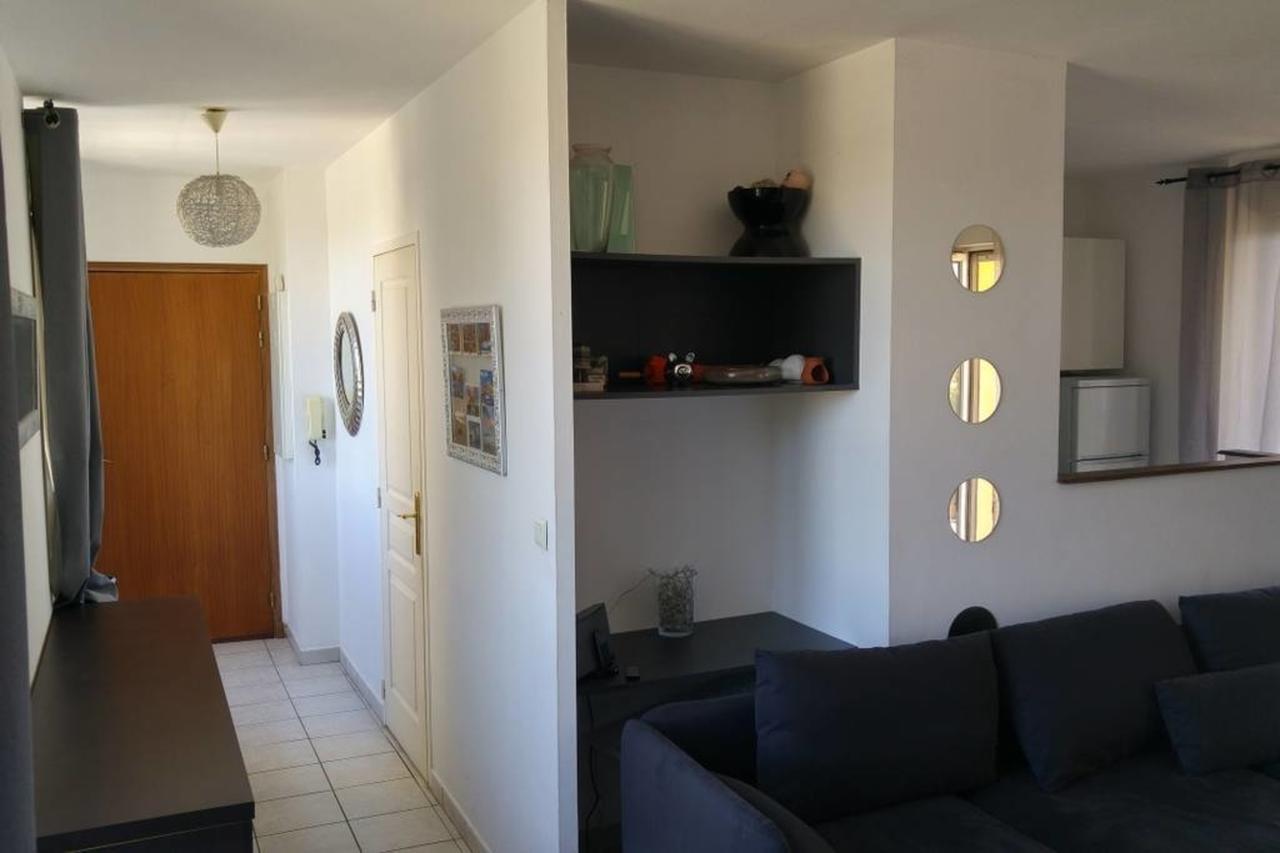 Beau T3 - Climatise - Grande Terrasse - Apartamento