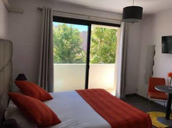 Le Royal 3*
