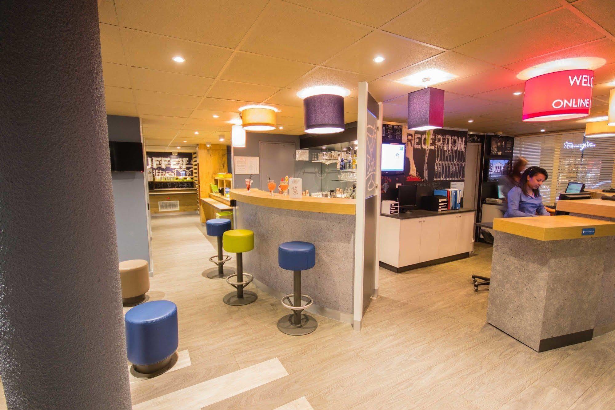 Ibis Budget Vieux Port Khách sạn 2*