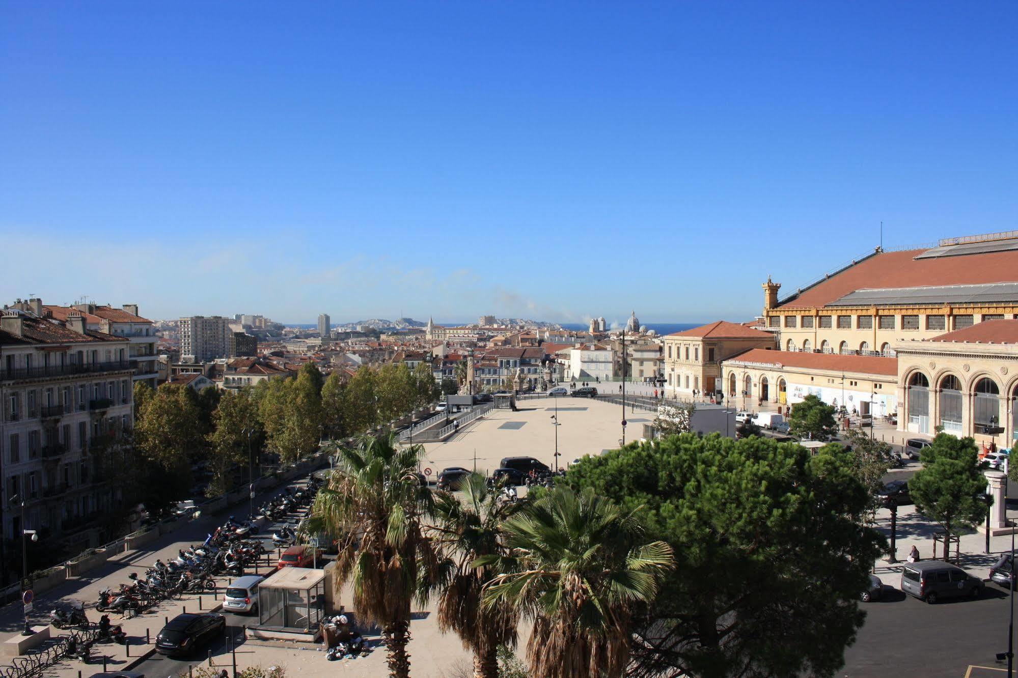 Hotel Ibis Centre Gare Saint Charles 3*