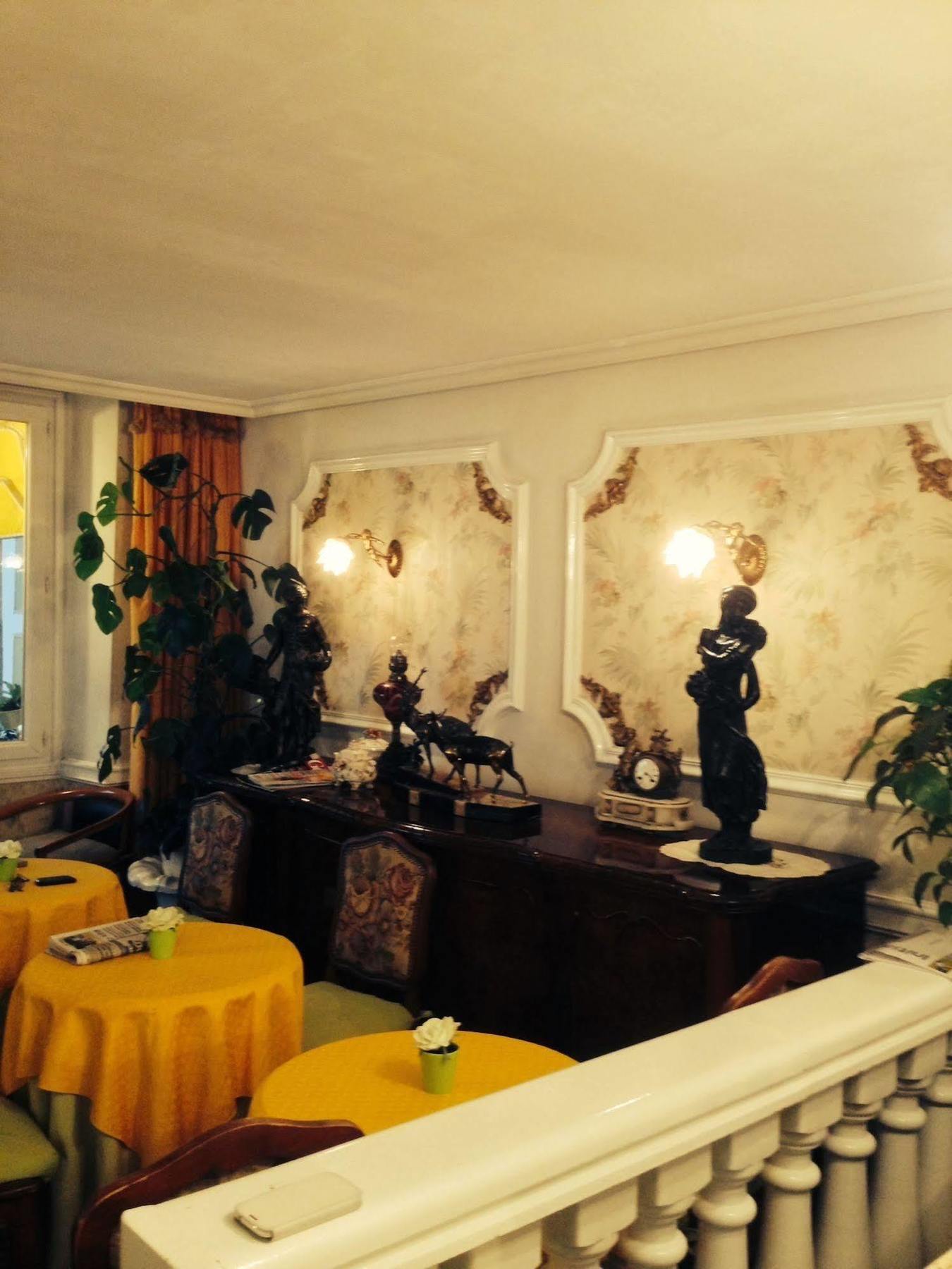 Hotel Relax