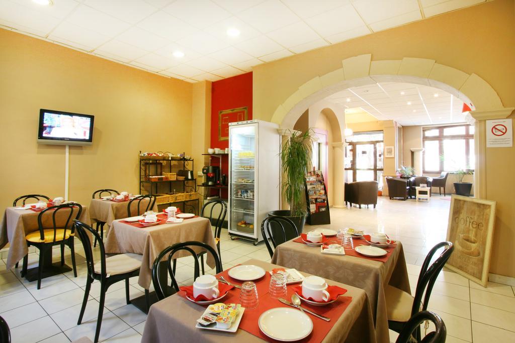Lutetia Hotel 2*