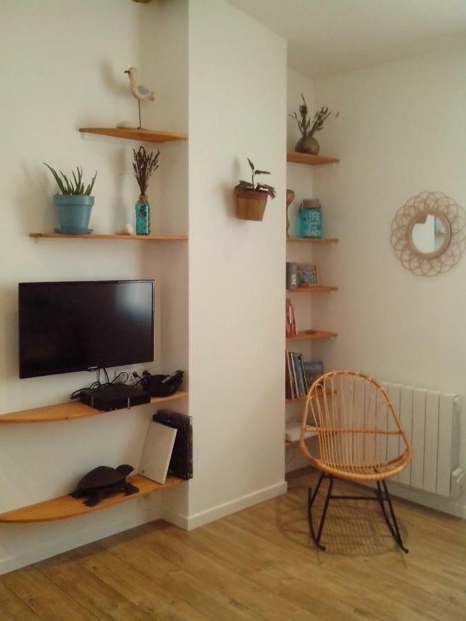 Apartment Tranquille Au Panier Face A La Mer