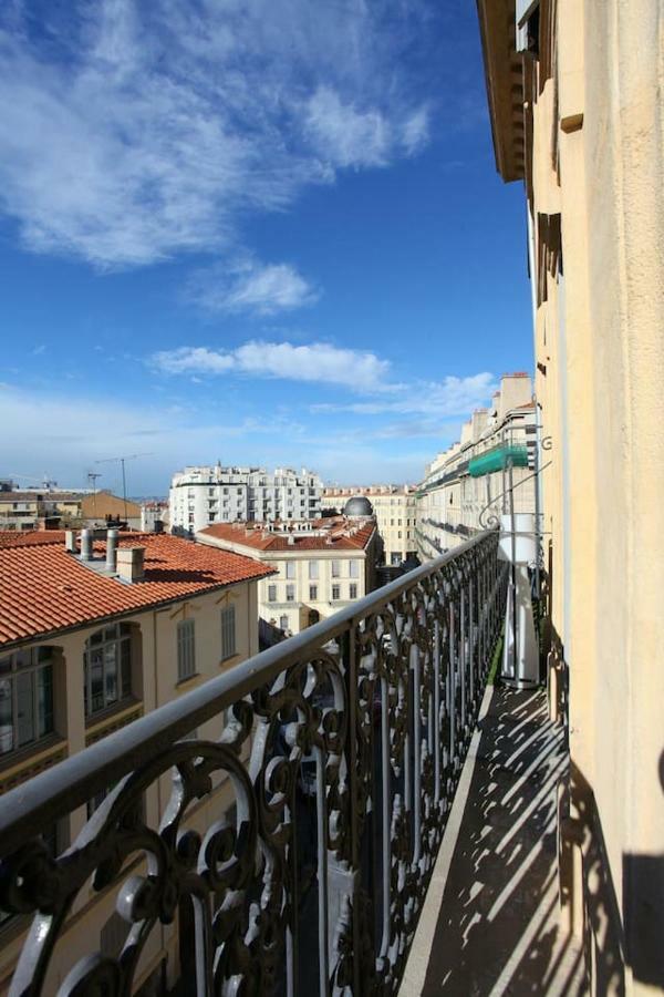 Grand Studio Au Pied Du Panier *
