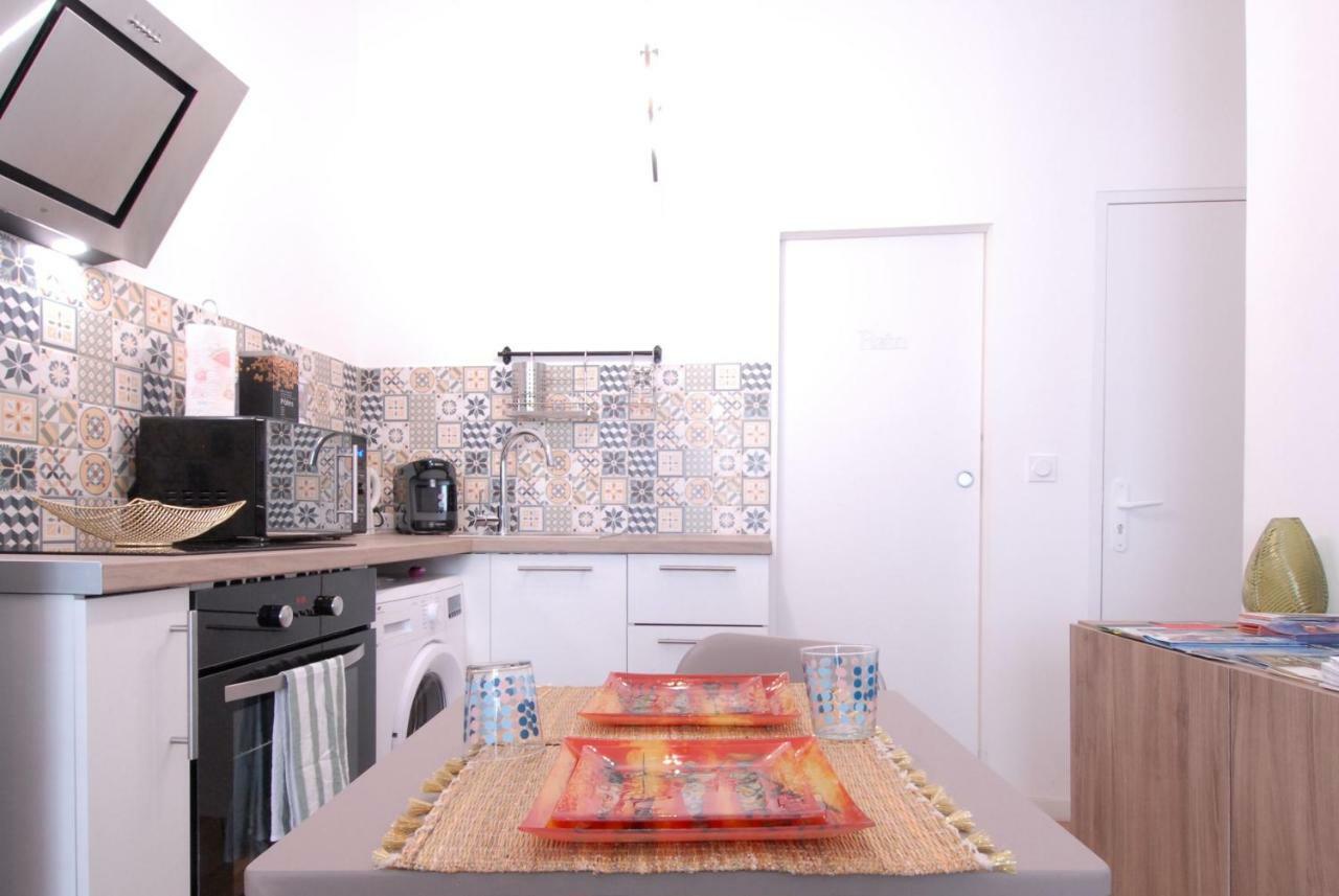 Beautiful Flat In Vieux Port Apartment