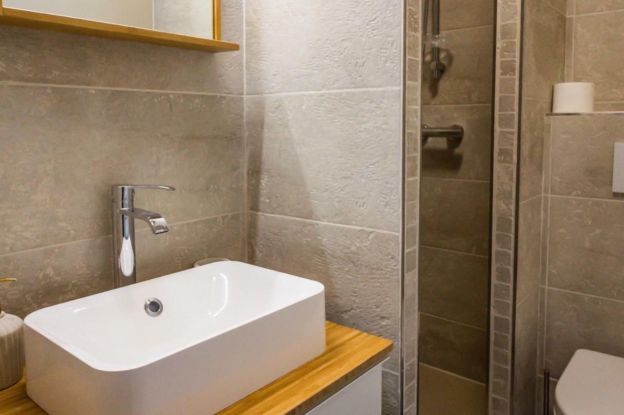 Luckey Homes - Boulevard Andre Aune Apartment *