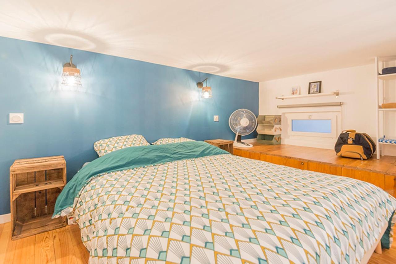 Apartment Design And Air Conditioned *
