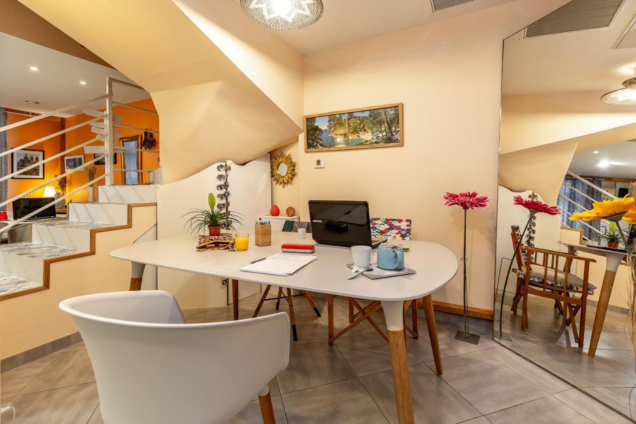 Les De Jeannette Couette-café 2*