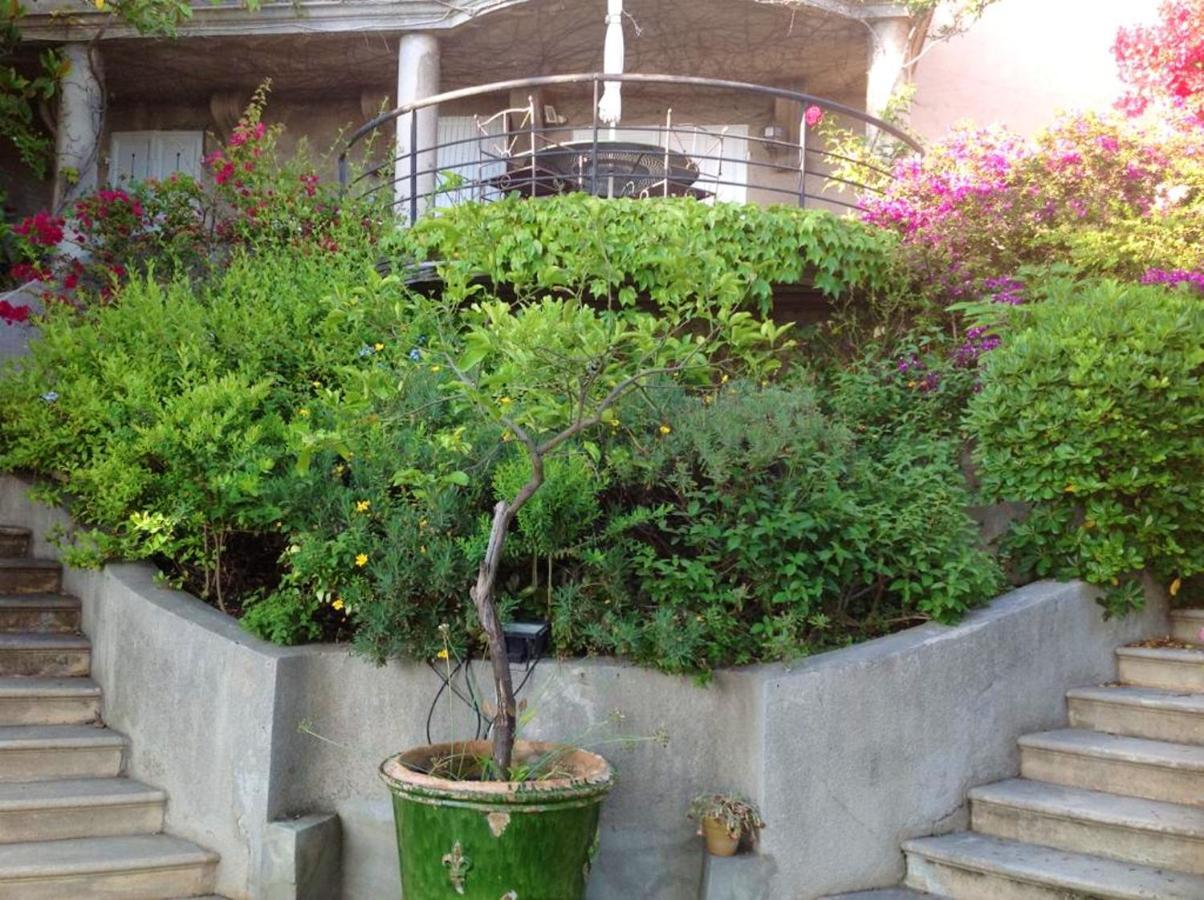 Montee De La Rotonde Villa