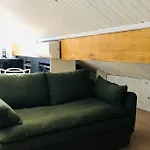 Studio Vue Mer Dans Le Quartier De Saint Victor