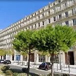 Studio Facing The Sea In Downtown Marseille