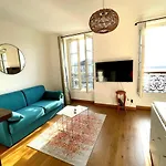 Studio Facing The Sea In Downtown Marseille