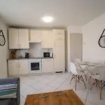 Appartement Tout Equipe Avec Terrasse 4 Couchages
