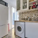 Cosy Apartment With Terrace Near The Center