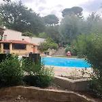 Studio Oustaou Acces Piscine