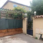 Studio Oustaou Acces Piscine