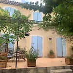Studio Oustaou Acces Piscine