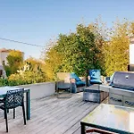Gorgeous Home In Marseille With Kitchen