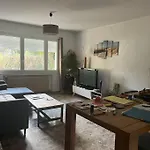 Bas De Villa Avec Grande Piscine