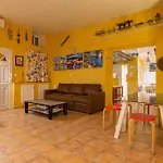 Sharehouse -Room-Hostel-Backpackers La Girelle