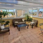 World Hostel Condo Rooftop Veranda Terrace