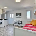 Longchamp - Studio A 8 Min A Pied Du Metro Longchamp