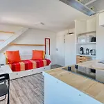 Longchamp - Studio A 8 Min A Pied Du Metro Longchamp