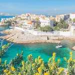 Adira Marseille Montgrand 2 Etoiles