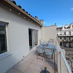 2Br With Quiet Terrace In The City Center