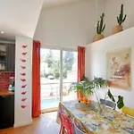 Large Quiet House With Pool
