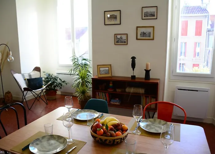 85 M2 Centre Ville 2 Mn Vieux Port Au Calme