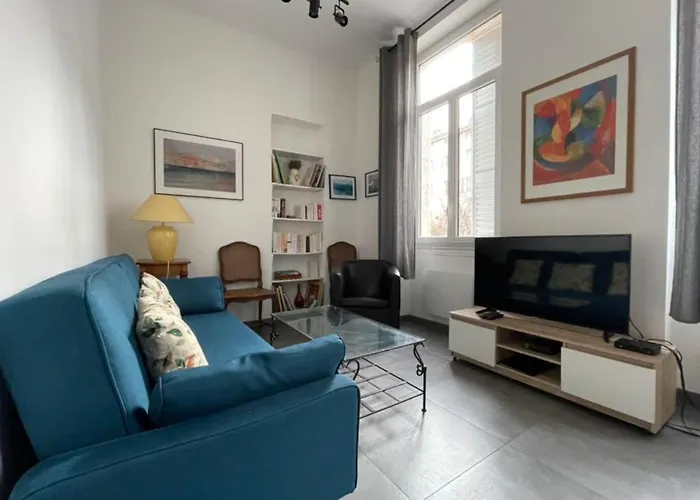 Charming Apartment In The Old Port