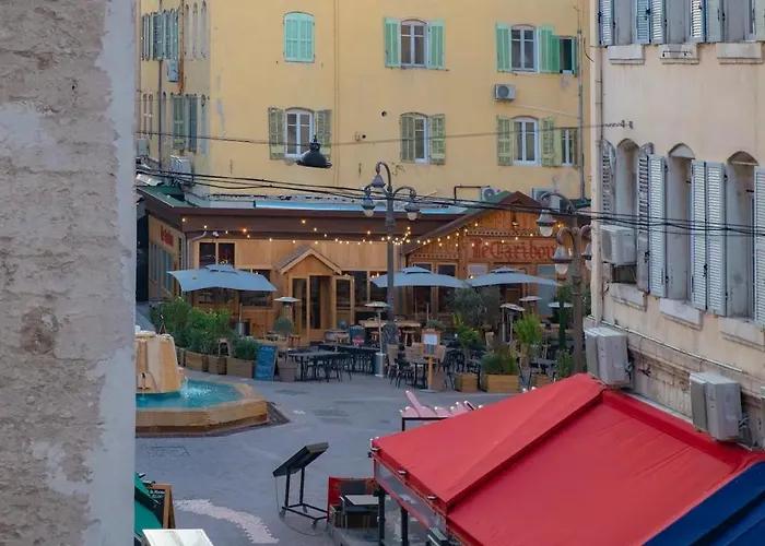 *Appartement Climatise Au Coeur Du Vieux Port*