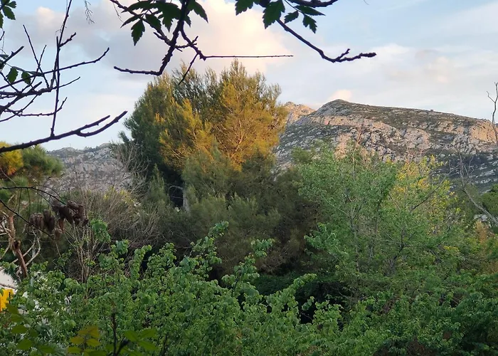Au Pied Des Calanques, Nature, Plages A 6Min, Parking, Bus Direct, Ideal Famille