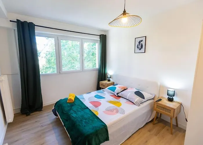 T5, 4 Chambres, St Charles/Joliette Wifi, Terrasse