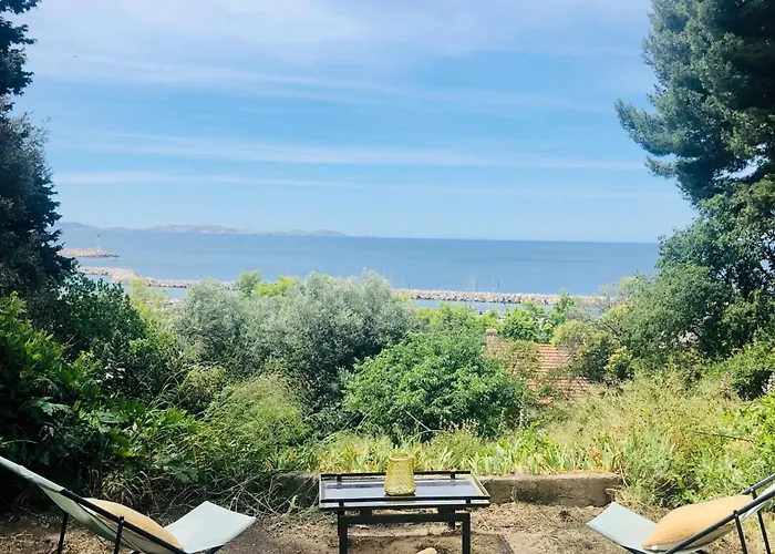 Maisonnette Independante Toute Equipee Avec Piscine Et Vue Mer Exceptionnelle