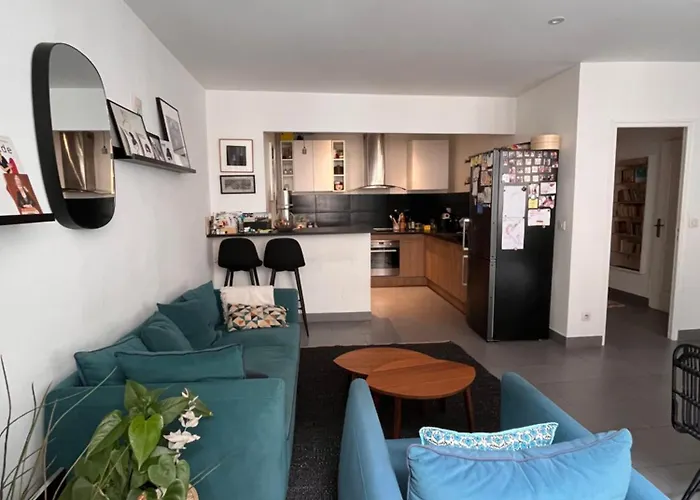Chaleureux Appartement Avec Terrasse