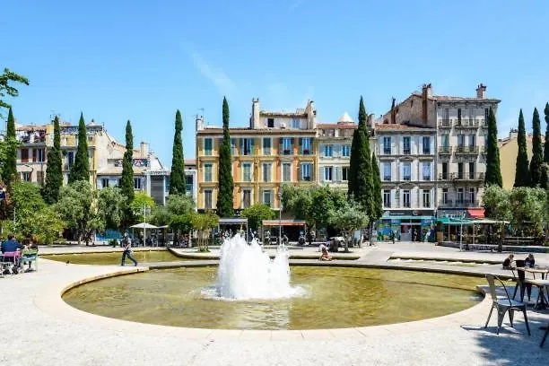 L\'Urbain Cours Julien