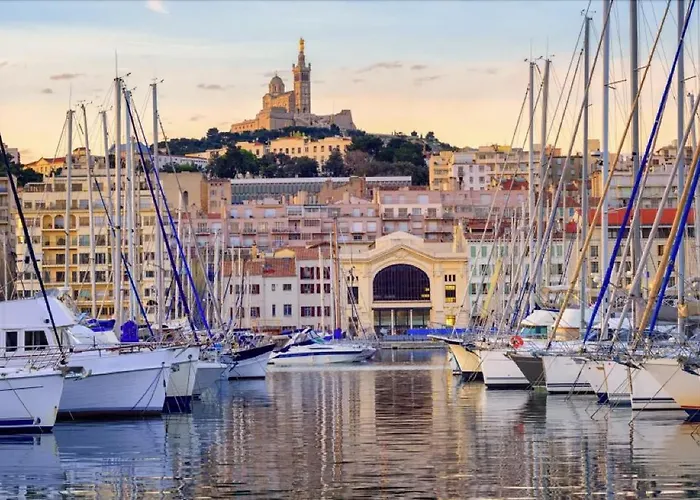 Nuitee Sur Un Yacht D\'Exception Face Au Mucem, Au Coeur Du Vieux-Port