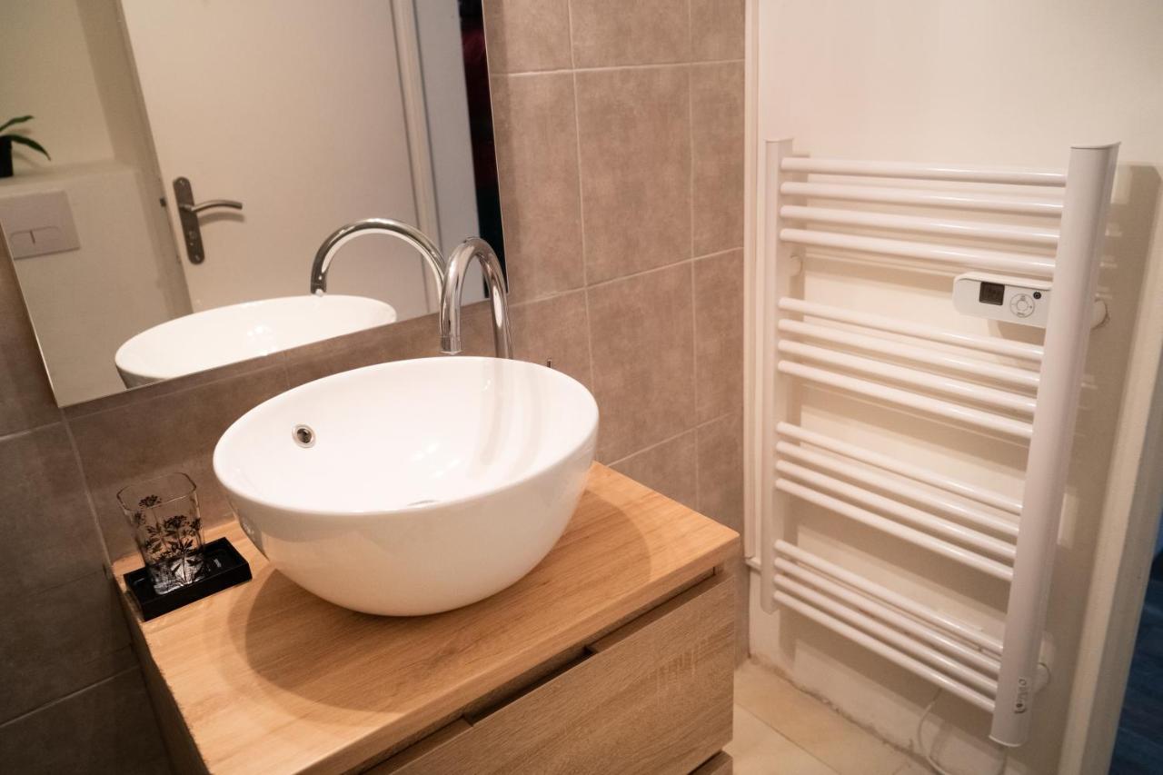 5 Minutes Saint Charles Apartment *