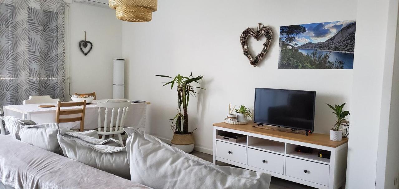 Cosy Balcon Vue Degagee Au Coeur De - Joliette Apartamento