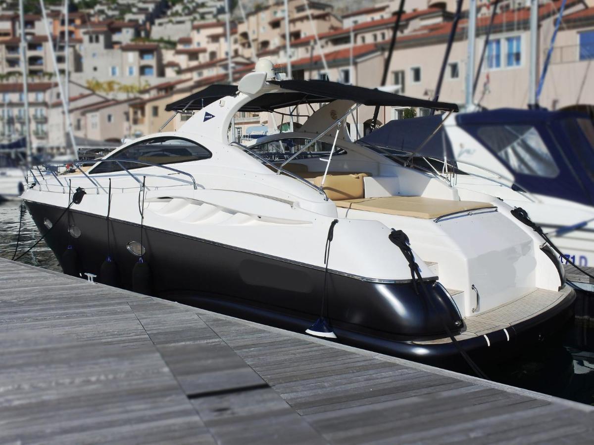 Botel Yacht 22m Nuit Insolite Au Vieux Port, Marseille
