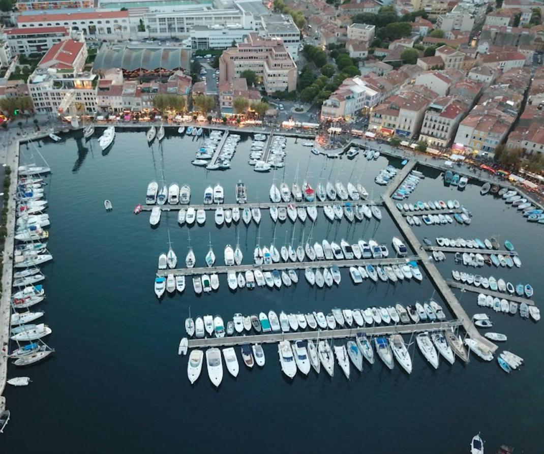 Yacht 22m Nuit Insolite Au Vieux Port, * Marseille