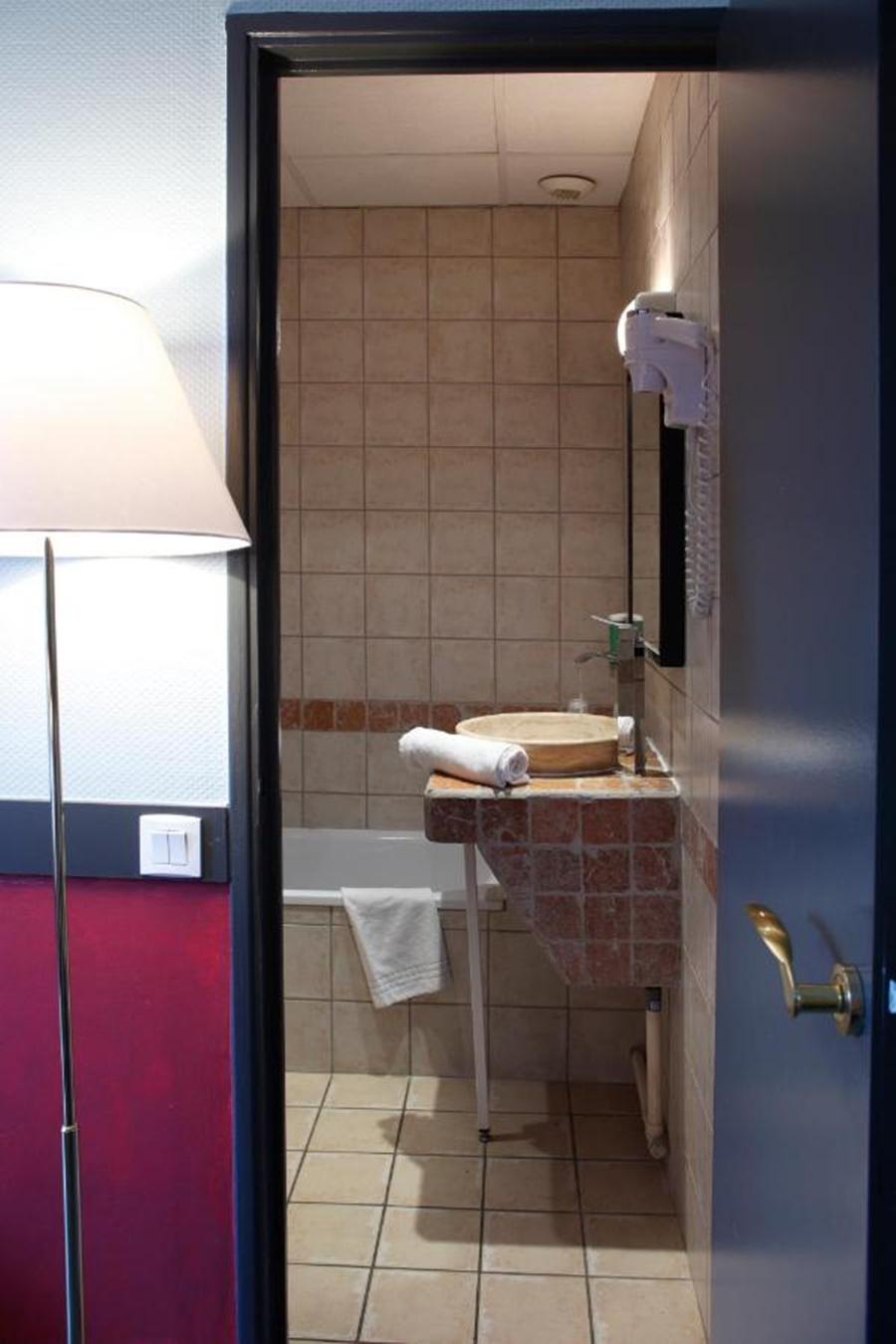 Adonis Vieux Port - Du Palais Hotel Marseilles