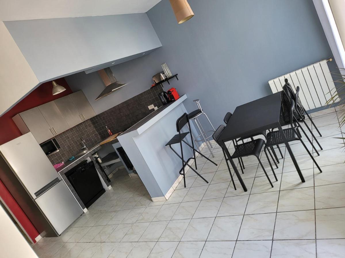 Apartment Le T3 A 600metre Du Vieux Port Proche De La Gare *